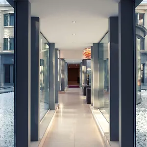 Mercure Brussels Centre Midi מלון בריסל