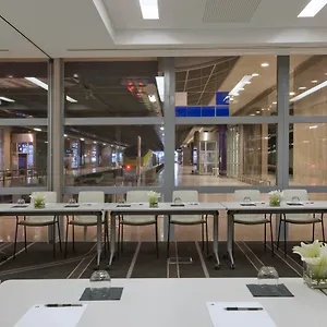 Pullman Brussels Centre Midi מלון Saint-Gilles