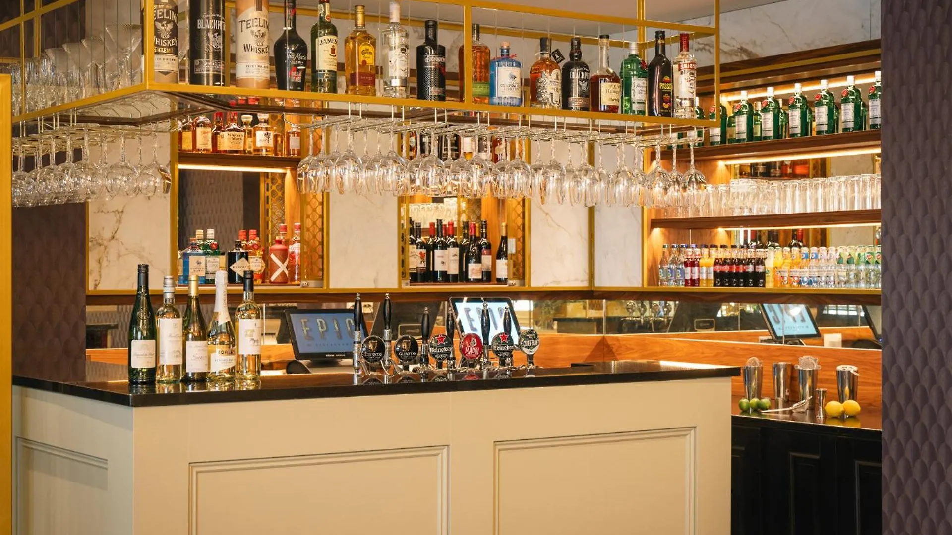 Grand Canal Hotel Dublin 4*,  Ireland