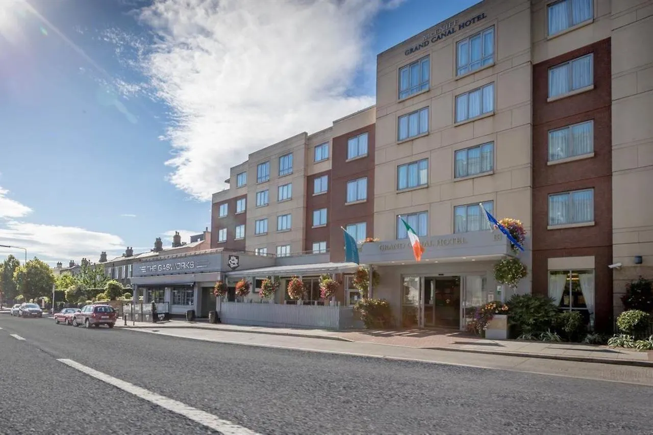 Grand Canal Hotel Dublin 4*,