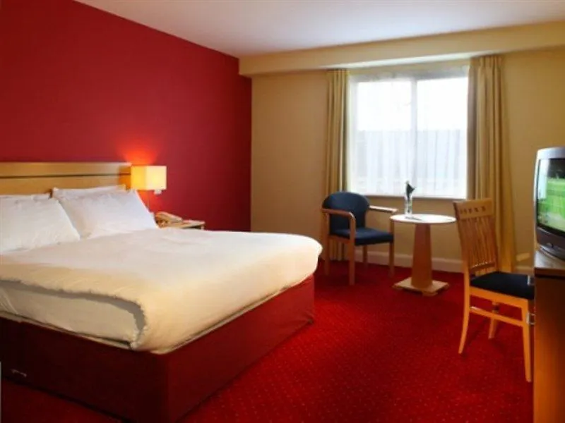 Grand Canal Hotel Dublín 4*,