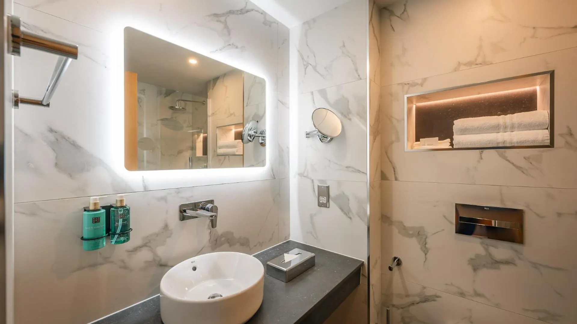 דבלין Grand Canal Hotel