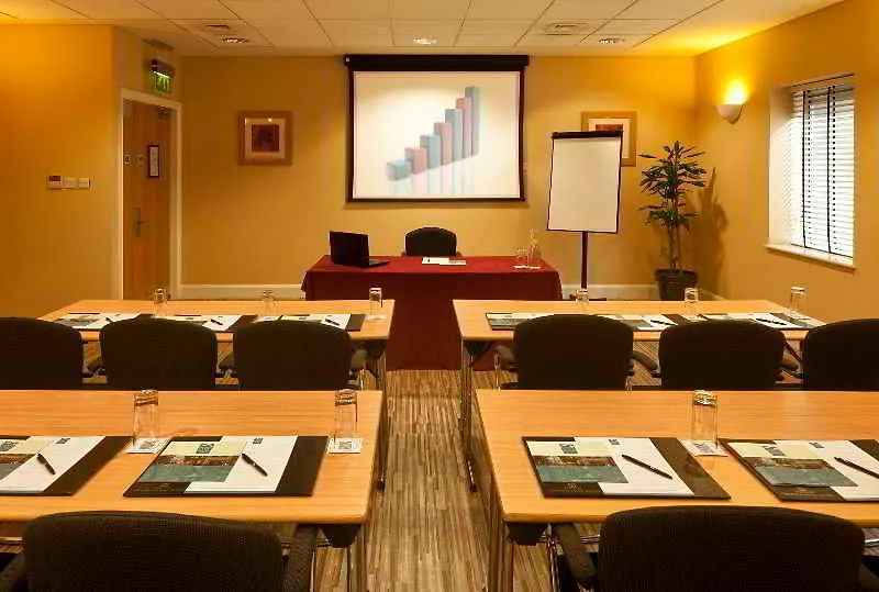 דבלין Grand Canal Hotel 4*,  אירלנד