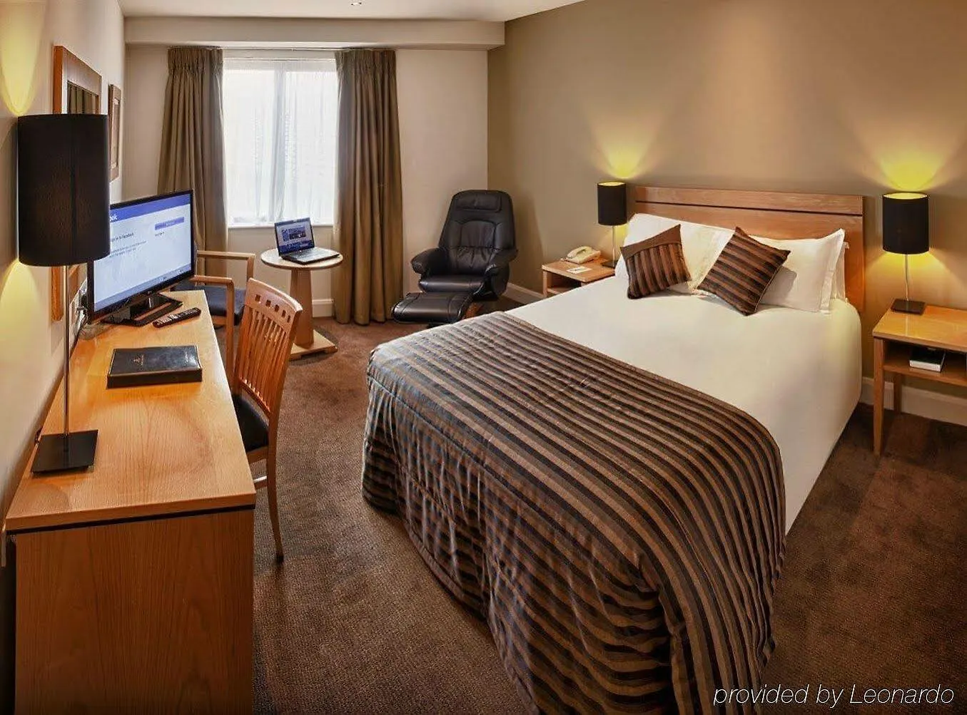 דבלין Grand Canal Hotel 4*,  אירלנד
